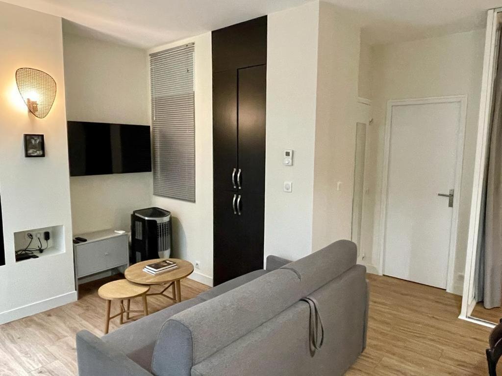 St Germain Beauvoir Chicsuites París Exterior foto